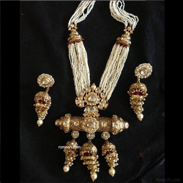 Long Kundan necklace meenakari pendant celebrity look